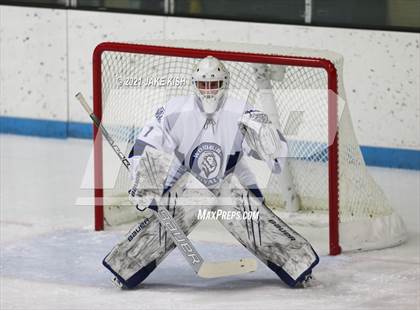 Thumbnail 3 in Woodbury vs Duluth Denfeld (Thanksgiving Tournament) photogallery.
