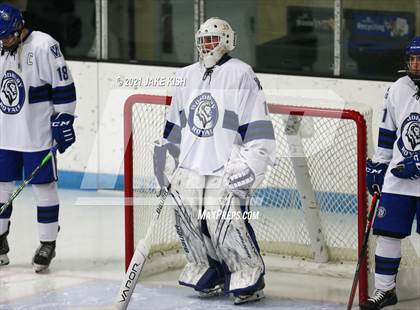 Thumbnail 2 in Woodbury vs Duluth Denfeld (Thanksgiving Tournament) photogallery.