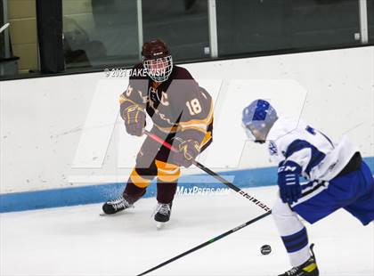 Thumbnail 2 in Woodbury vs Duluth Denfeld (Thanksgiving Tournament) photogallery.