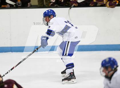 Thumbnail 1 in Woodbury vs Duluth Denfeld (Thanksgiving Tournament) photogallery.