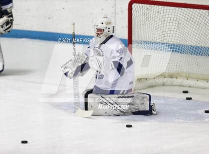 Thumbnail 2 in Woodbury vs Duluth Denfeld (Thanksgiving Tournament) photogallery.