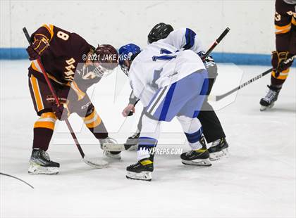 Thumbnail 2 in Woodbury vs Duluth Denfeld (Thanksgiving Tournament) photogallery.
