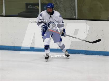 Thumbnail 1 in Woodbury vs Duluth Denfeld (Thanksgiving Tournament) photogallery.