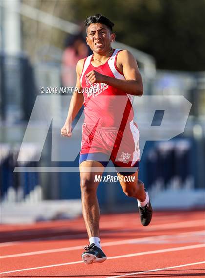 Thumbnail 2 in Kern Invitational photogallery.