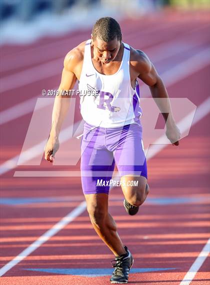 Thumbnail 2 in Kern Invitational photogallery.