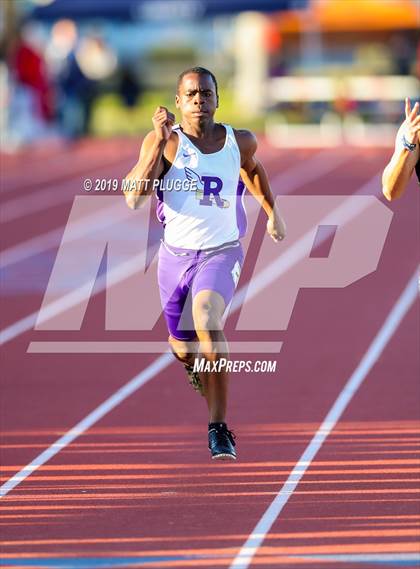 Thumbnail 3 in Kern Invitational photogallery.