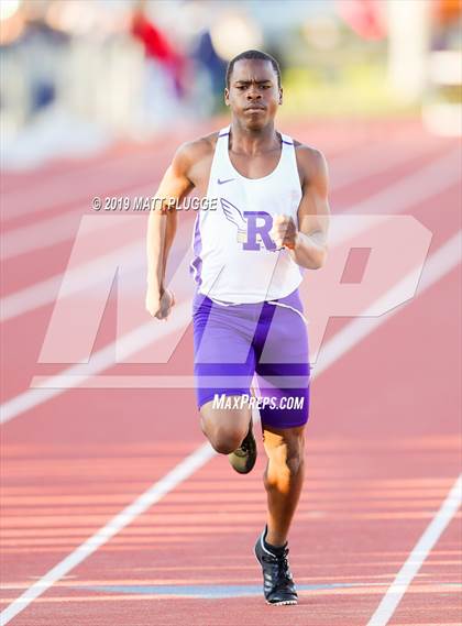 Thumbnail 1 in Kern Invitational photogallery.
