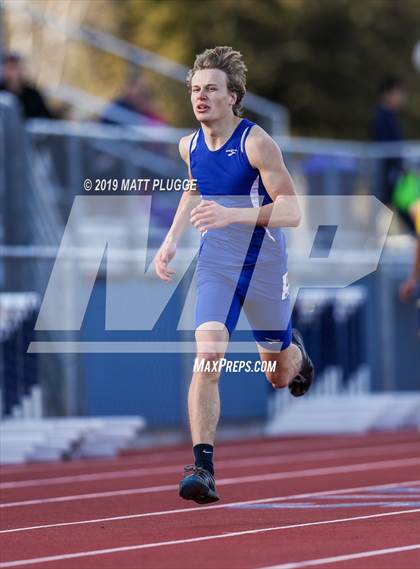 Thumbnail 1 in Kern Invitational photogallery.