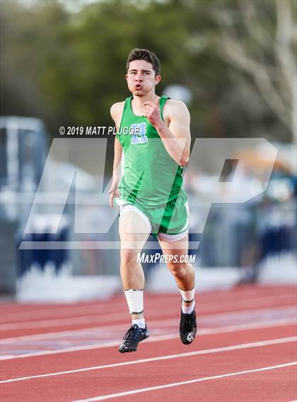 Thumbnail 2 in Kern Invitational photogallery.