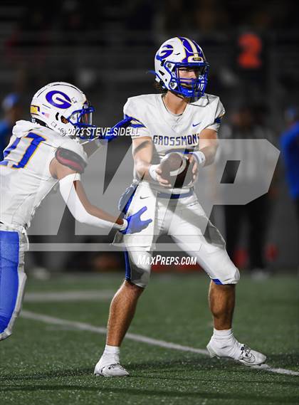Thumbnail 3 in Grossmont @ Helix photogallery.