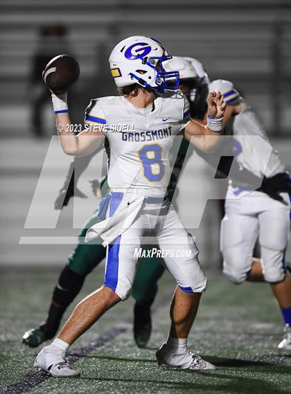 Thumbnail 2 in Grossmont @ Helix photogallery.