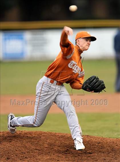 Thumbnail 2 in Grissom vs. Decatur (Huntsville Hospital Pre-season Tournament) photogallery.