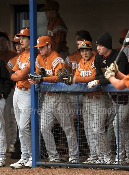 Thumbnail 3 in Grissom vs. Decatur (Huntsville Hospital Pre-season Tournament) photogallery.