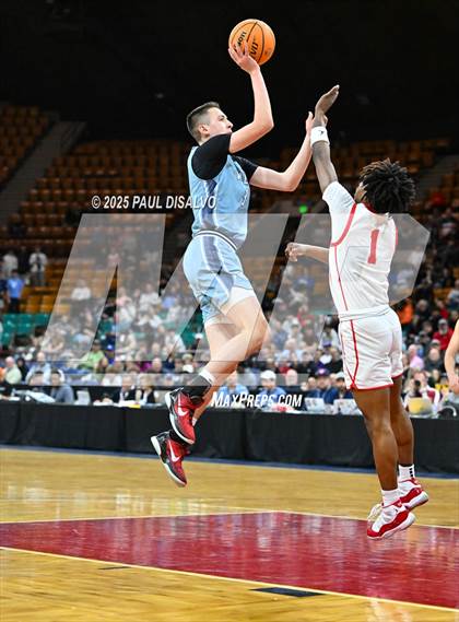 Thumbnail 3 in Valor Christian @ Eaglecrest (CHSAA 6A State Final) photogallery.