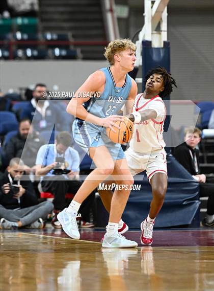 Thumbnail 3 in Valor Christian @ Eaglecrest (CHSAA 6A State Final) photogallery.