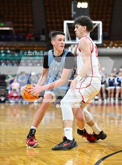 Thumbnail 1 in Valor Christian @ Eaglecrest (CHSAA 6A State Final) photogallery.