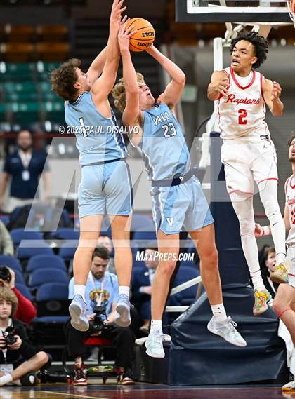 Thumbnail 3 in Valor Christian @ Eaglecrest (CHSAA 6A State Final) photogallery.
