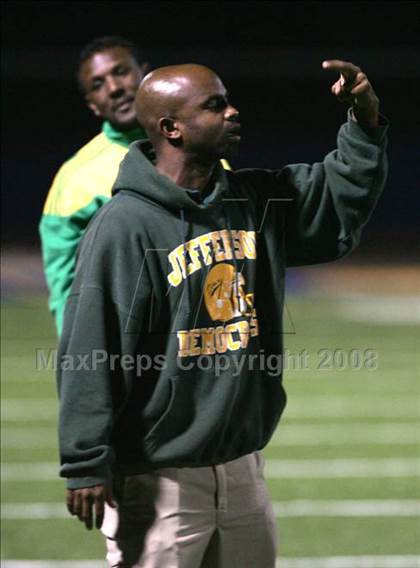 Thumbnail 1 in Jefferson @ Crenshaw photogallery.
