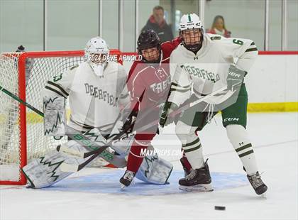 Thumbnail 3 in Tabor Academy vs. Deerfield Academy (St. Paul's Jamboree - Scrimmage) photogallery.