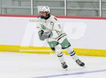 Thumbnail 1 in Tabor Academy vs. Deerfield Academy (St. Paul's Jamboree - Scrimmage) photogallery.