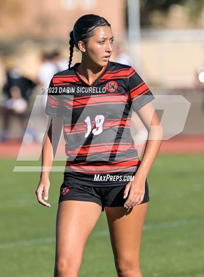 Thumbnail 3 in Lee Williams vs Mountain View (Coyote Classic Tournament) photogallery.