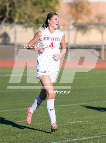 Thumbnail 3 in Lee Williams vs Mountain View (Coyote Classic Tournament) photogallery.
