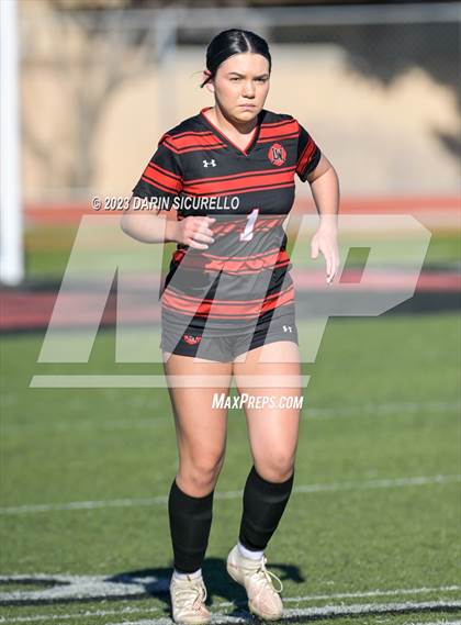 Thumbnail 2 in Lee Williams vs Mountain View (Coyote Classic Tournament) photogallery.