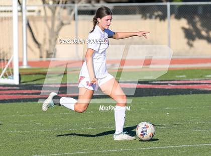 Thumbnail 3 in Lee Williams vs Mountain View (Coyote Classic Tournament) photogallery.