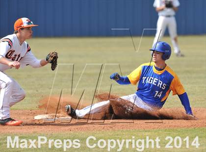 Thumbnail 2 in Tom Bean vs. Bland (Leonard Tournament) photogallery.