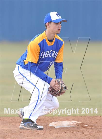 Thumbnail 3 in Tom Bean vs. Bland (Leonard Tournament) photogallery.