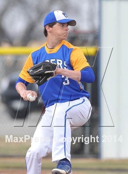 Thumbnail 2 in Tom Bean vs. Bland (Leonard Tournament) photogallery.