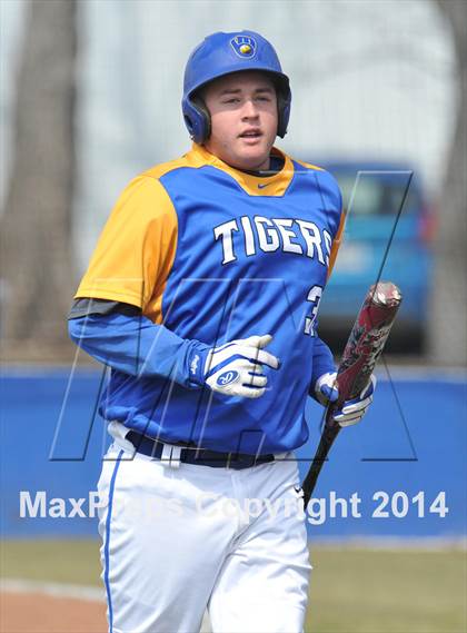 Thumbnail 1 in Tom Bean vs. Bland (Leonard Tournament) photogallery.