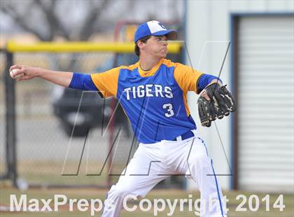 Thumbnail 3 in Tom Bean vs. Bland (Leonard Tournament) photogallery.