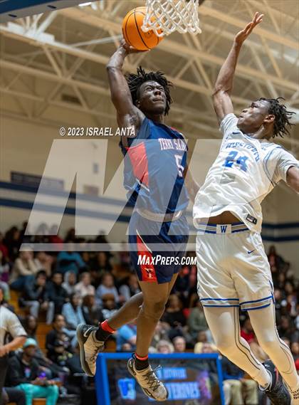 Thumbnail 1 in Terry Sanford @ Westover photogallery.