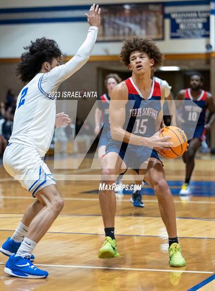 Thumbnail 3 in Terry Sanford @ Westover photogallery.