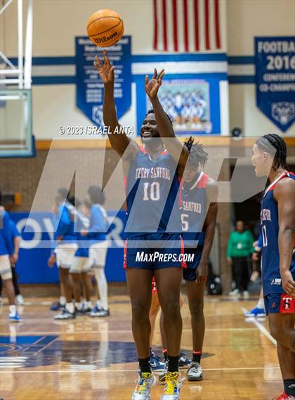 Thumbnail 3 in Terry Sanford @ Westover photogallery.