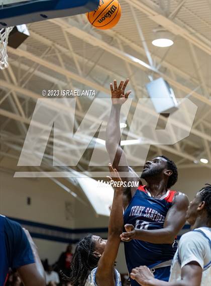 Thumbnail 2 in Terry Sanford @ Westover photogallery.