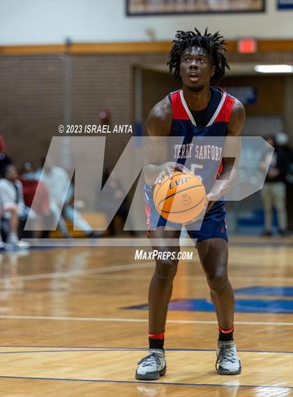 Thumbnail 2 in Terry Sanford @ Westover photogallery.