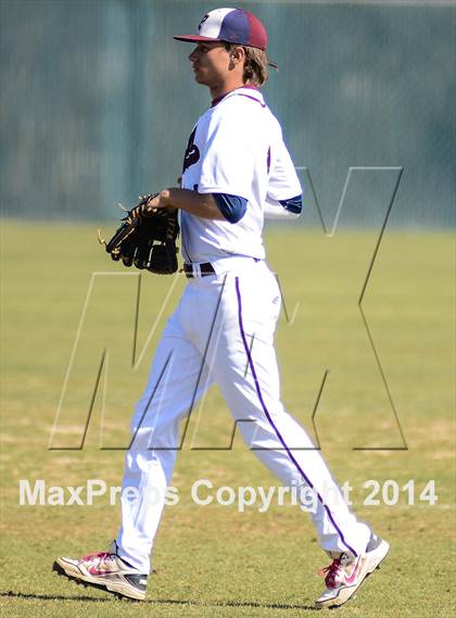 Thumbnail 1 in Grapevine vs Rowlett (Highland Park Scotland Yard Classic) photogallery.