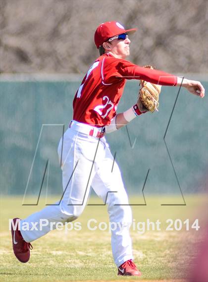 Thumbnail 2 in Grapevine vs Rowlett (Highland Park Scotland Yard Classic) photogallery.