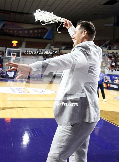 Thumbnail 3 in  Phoenix Country Day (AIA - 2A Final Awards) photogallery.