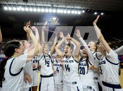 Thumbnail 1 in  Phoenix Country Day (AIA - 2A Final Awards) photogallery.