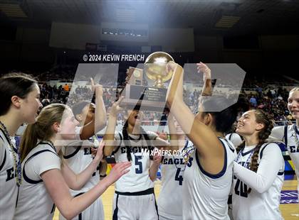 Thumbnail 1 in  Phoenix Country Day (AIA - 2A Final Awards) photogallery.
