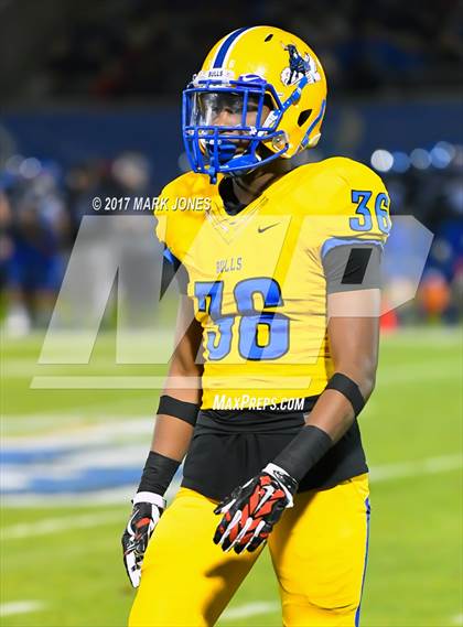 Thumbnail 2 in Chandler vs. Northwestern (GEICO State Champions Bowl Series) photogallery.