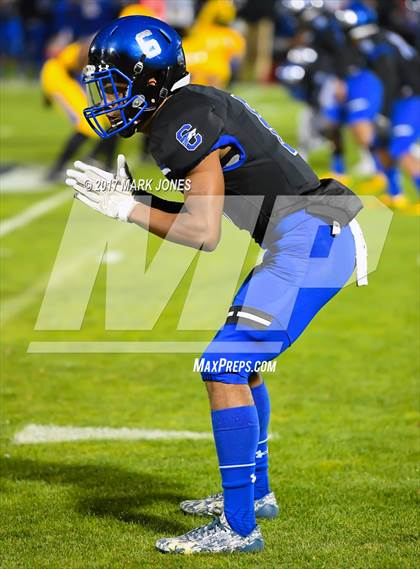 Thumbnail 1 in Chandler vs. Northwestern (GEICO State Champions Bowl Series) photogallery.