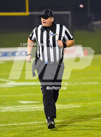 Thumbnail 3 in Chandler vs. Northwestern (GEICO State Champions Bowl Series) photogallery.