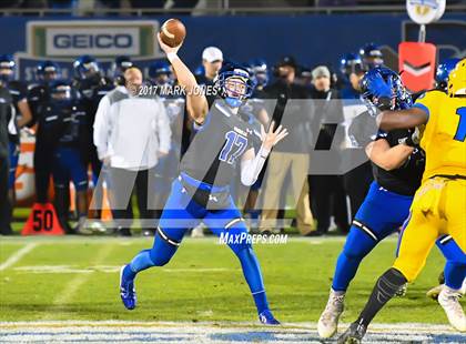 Thumbnail 3 in Chandler vs. Northwestern (GEICO State Champions Bowl Series) photogallery.