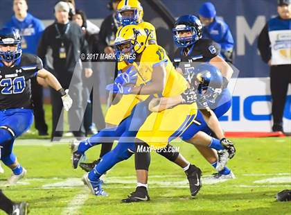 Thumbnail 1 in Chandler vs. Northwestern (GEICO State Champions Bowl Series) photogallery.