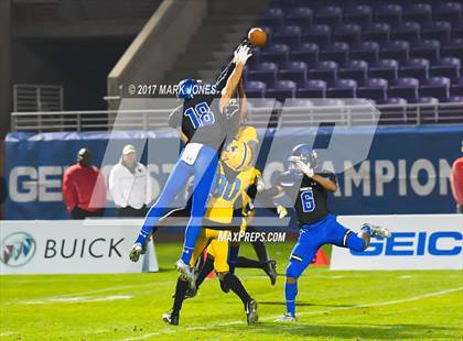 Thumbnail 2 in Chandler vs. Northwestern (GEICO State Champions Bowl Series) photogallery.