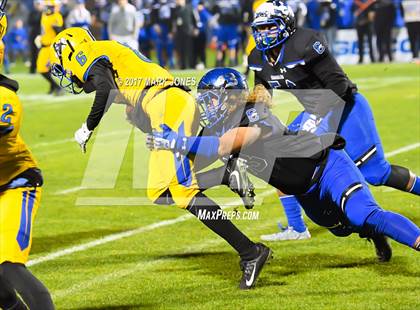 Thumbnail 1 in Chandler vs. Northwestern (GEICO State Champions Bowl Series) photogallery.